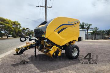   Holland Pro-Belt 165 High Density Round Baler