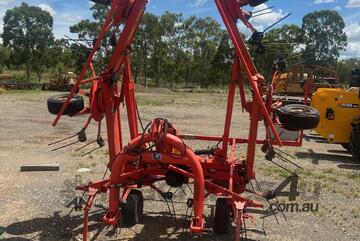Kuhn   GF6052 Tedder