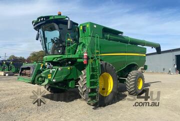 John Deere 2016   S680 Combines